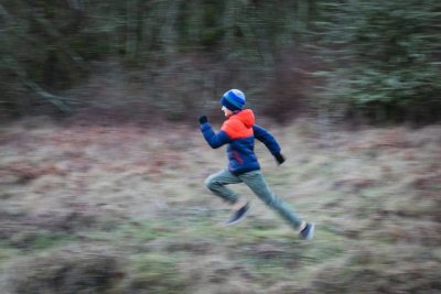 Sneller lopen compenseert minder stappen zetten